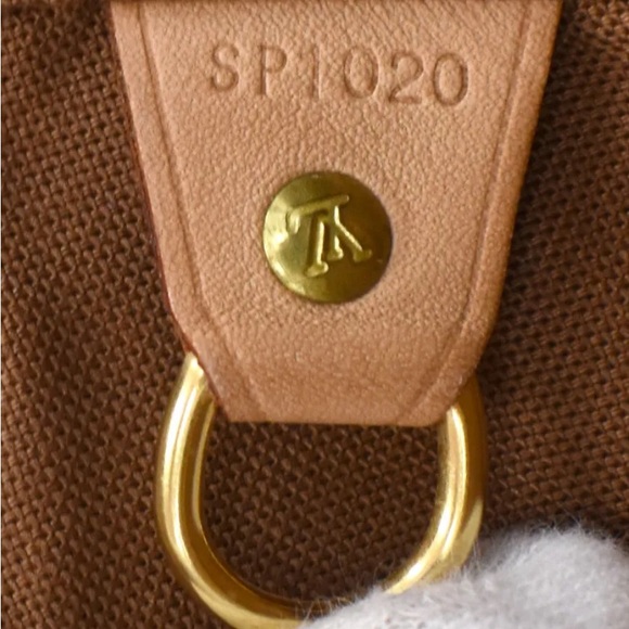 Louis Vuitton Monstouris MM - Picture 14 of 16